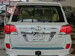 تۆیۆتا لاند کروزەر
